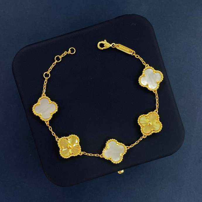 Picture of Van Cleef Arpels Bracelet _SKUVanCleef&Arpelsbracelet08cly8016227